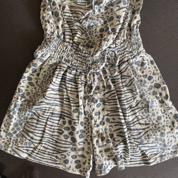 NWT C & C CALIFORNIA Grey Multi 100% Pima Cotton Patterned Romper Size M - Picture 14 of 14